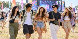 How to Dress for a Music Festival Without Sacrificing Comfort